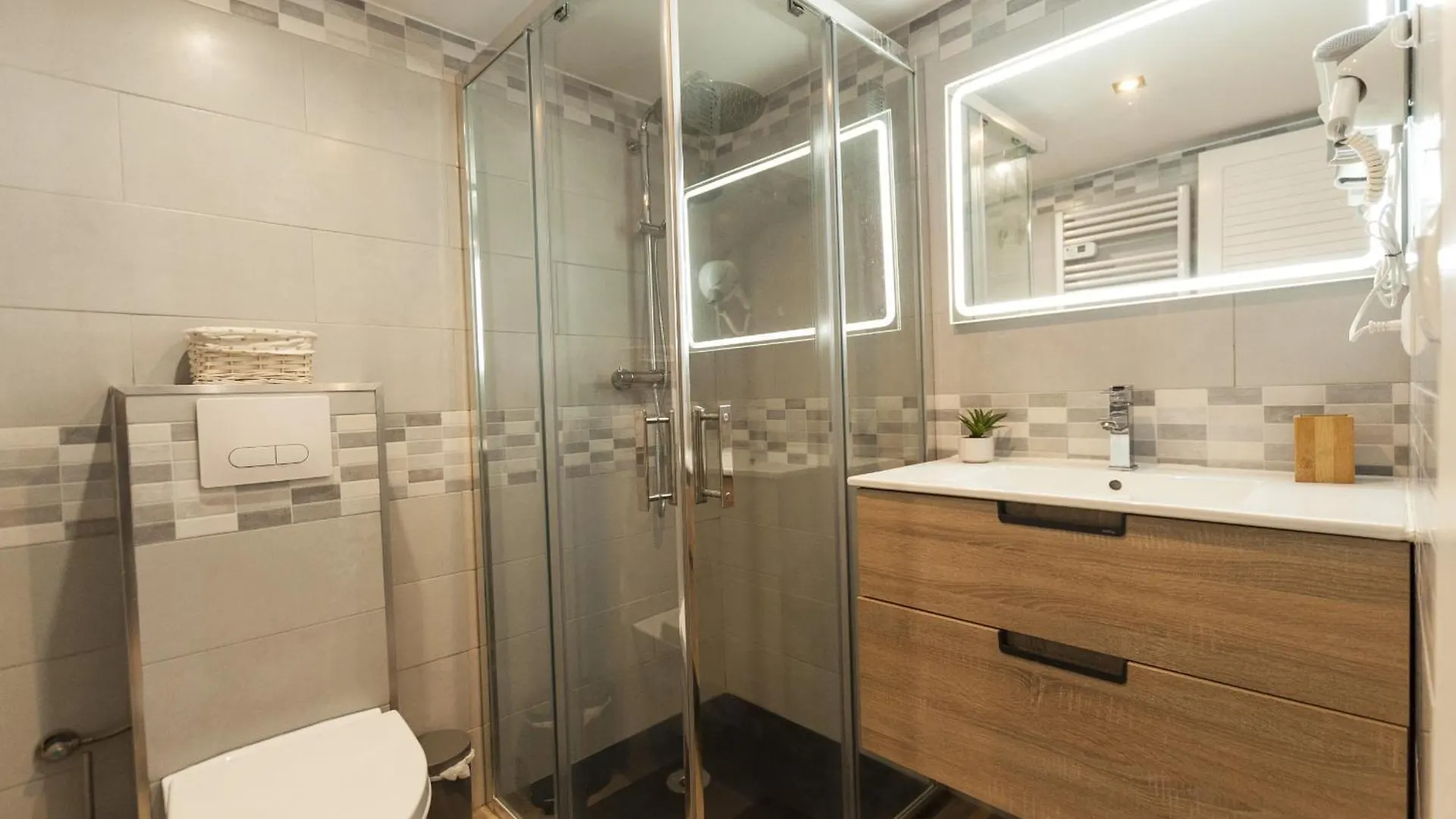 1242 Pare Claret 500M Playa Apartment Roses